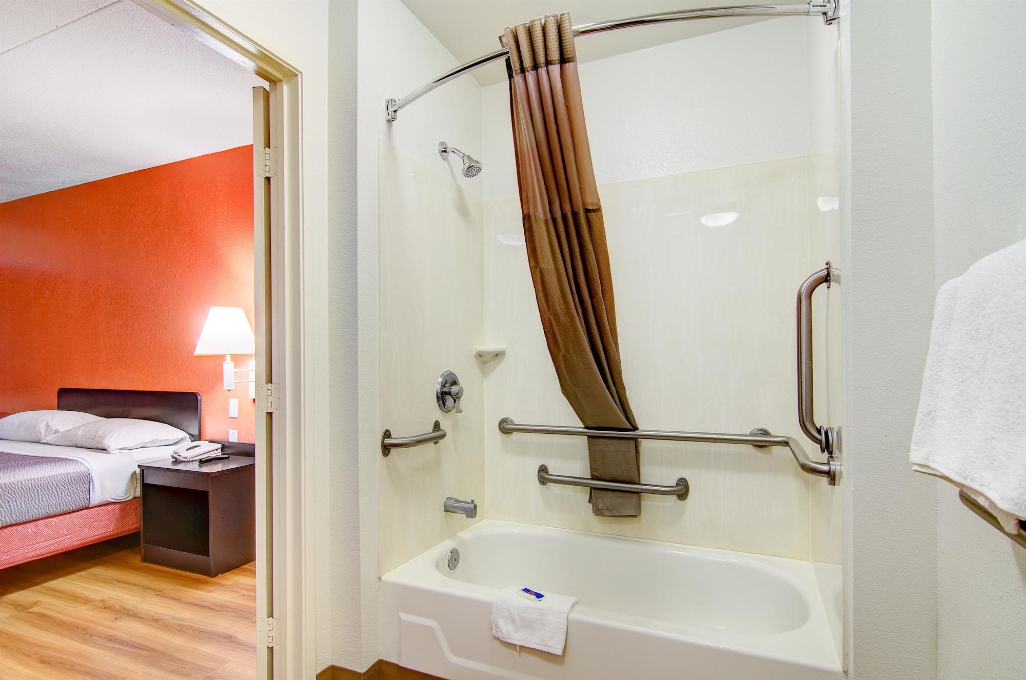 Motel 6-Springfield, Mo - North ภายนอก รูปภาพ