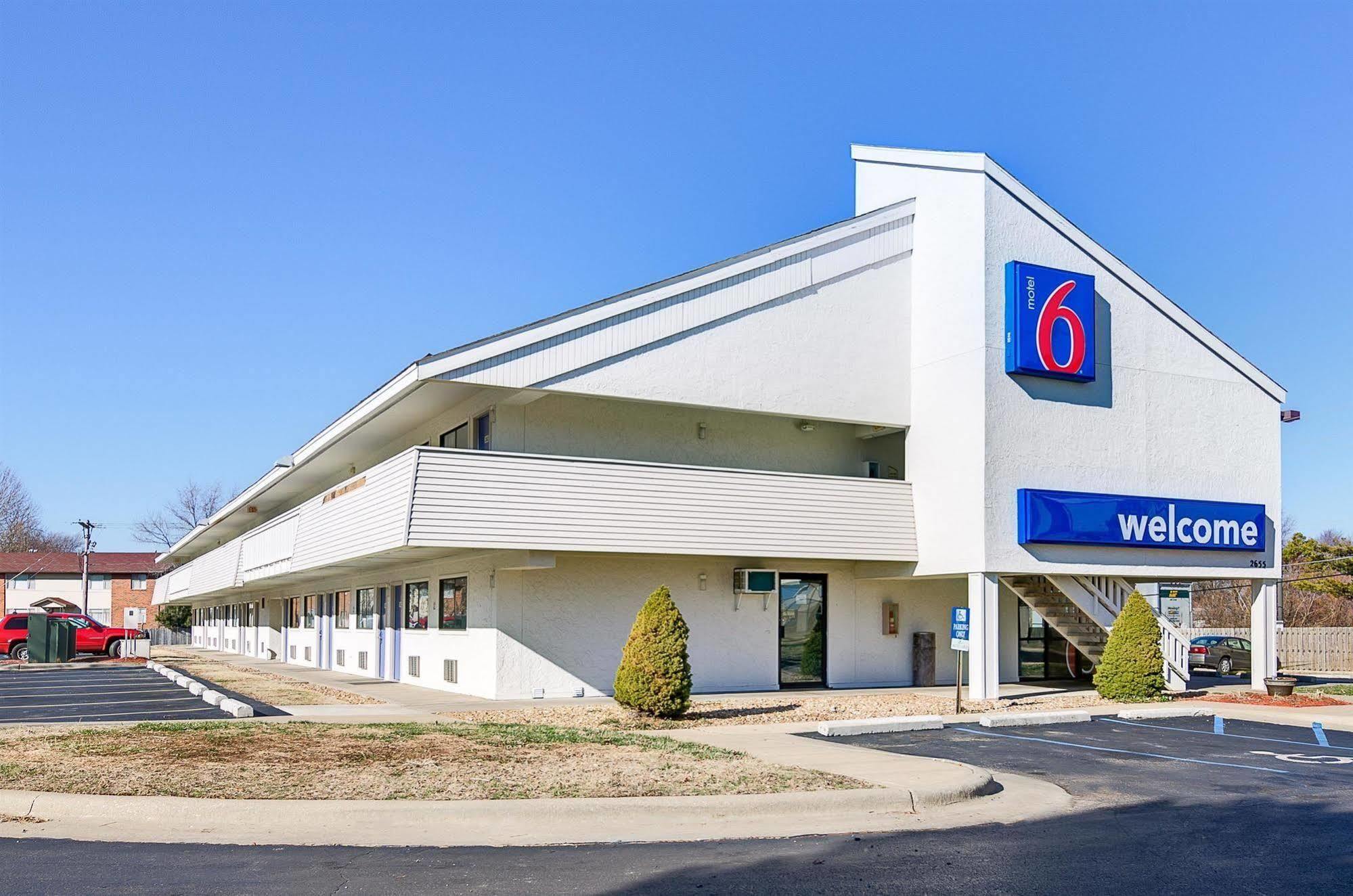 Motel 6-Springfield, Mo - North ภายนอก รูปภาพ