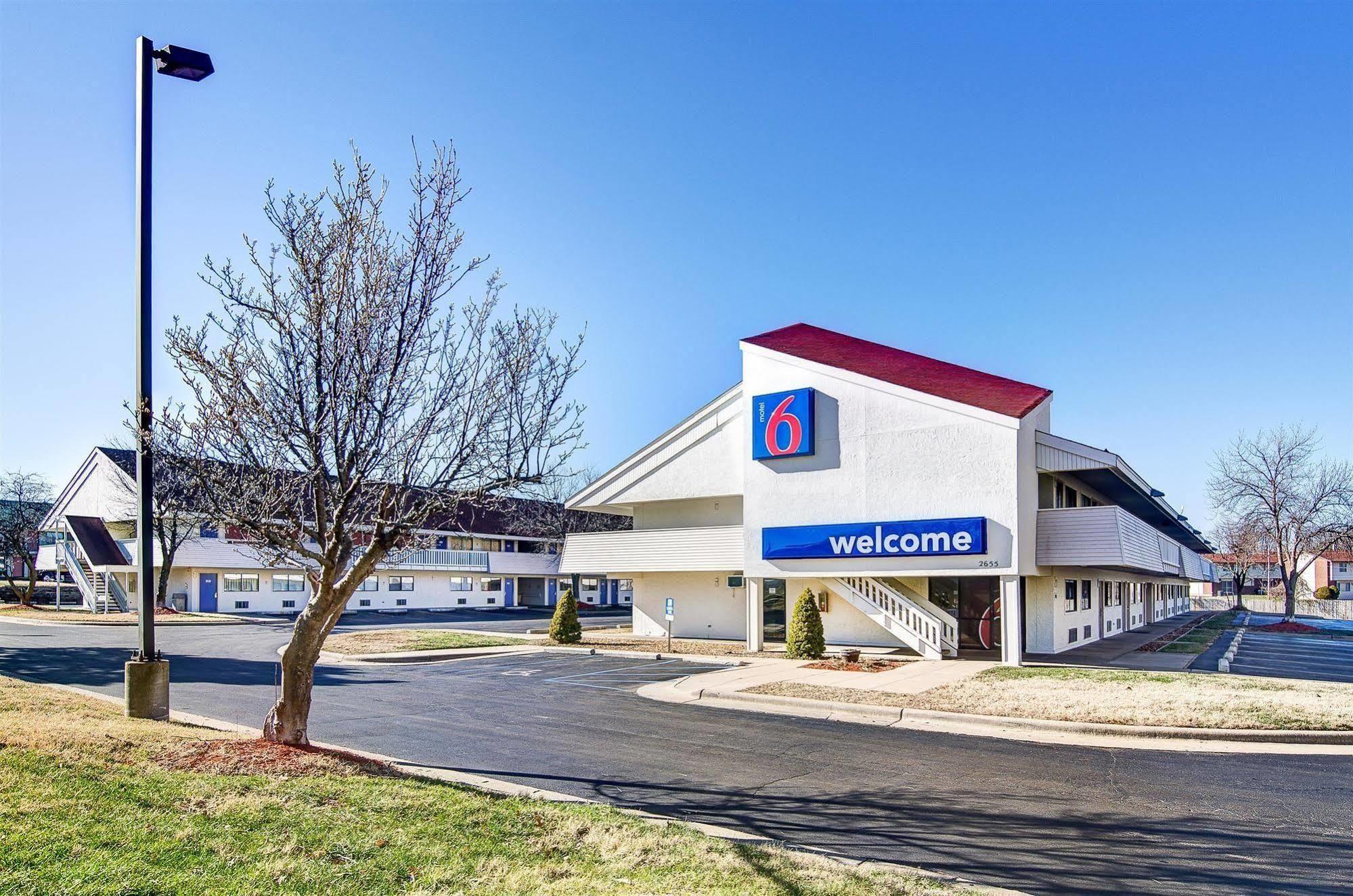 Motel 6-Springfield, Mo - North ภายนอก รูปภาพ