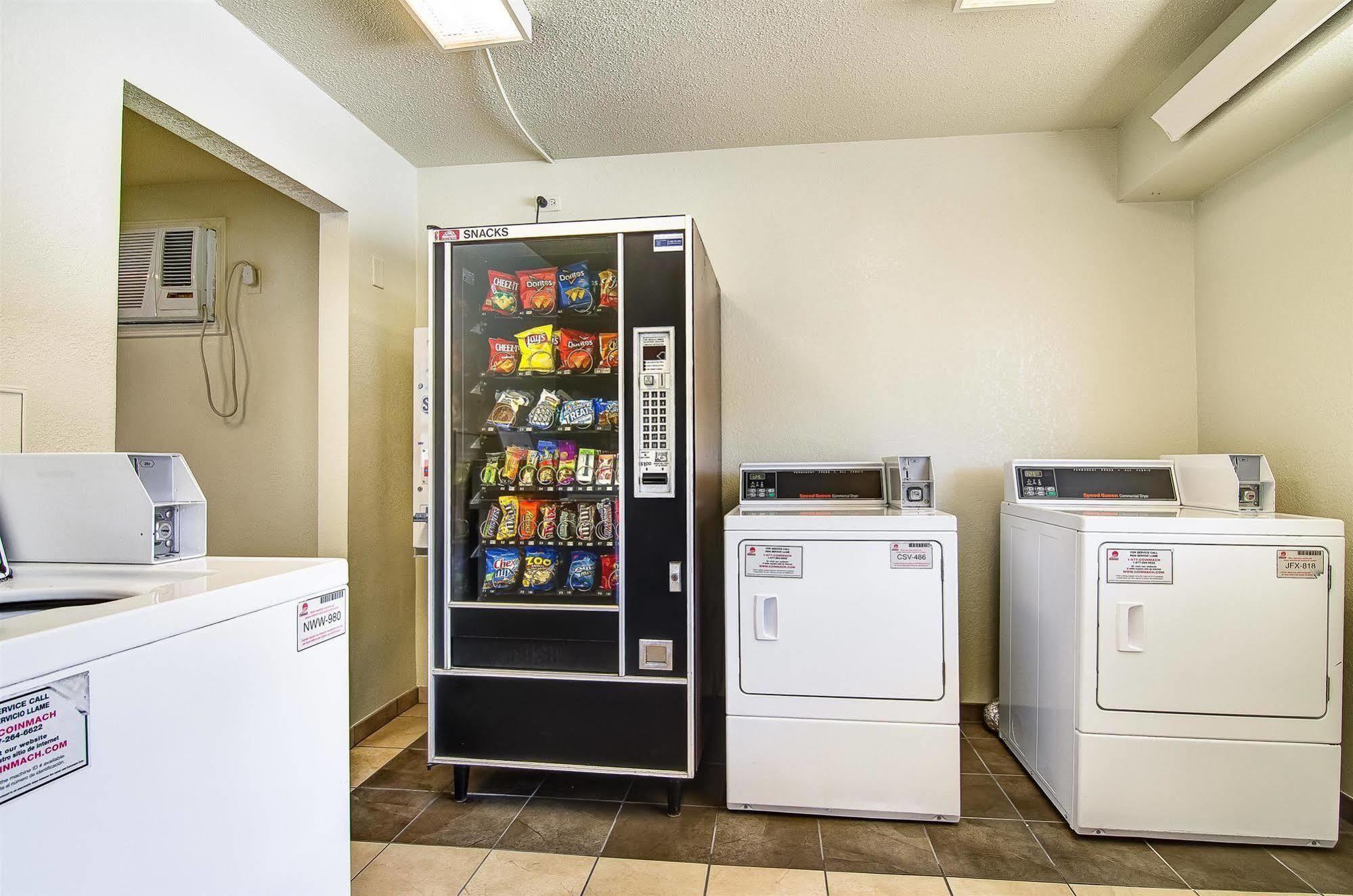 Motel 6-Springfield, Mo - North ภายนอก รูปภาพ